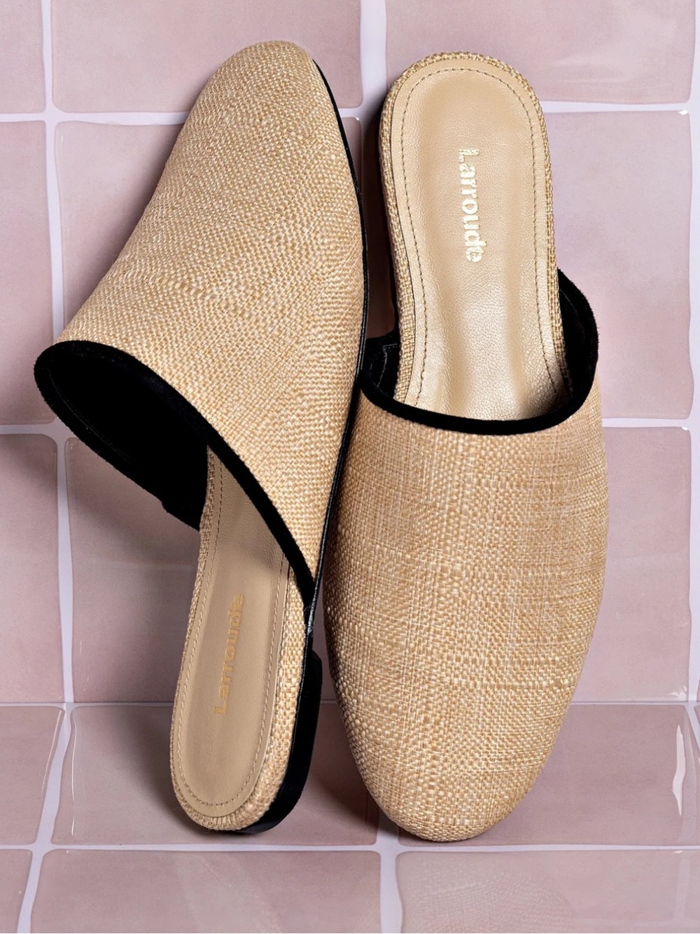 Larroude Venice Flat Mule In Beige Raffia and Leather w Black Trim Size 7.5 NIB